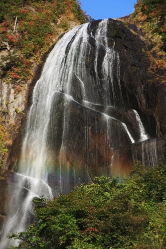秋田県・安の滝の伝説とは？紅葉や沢登りに挑戦しよう！